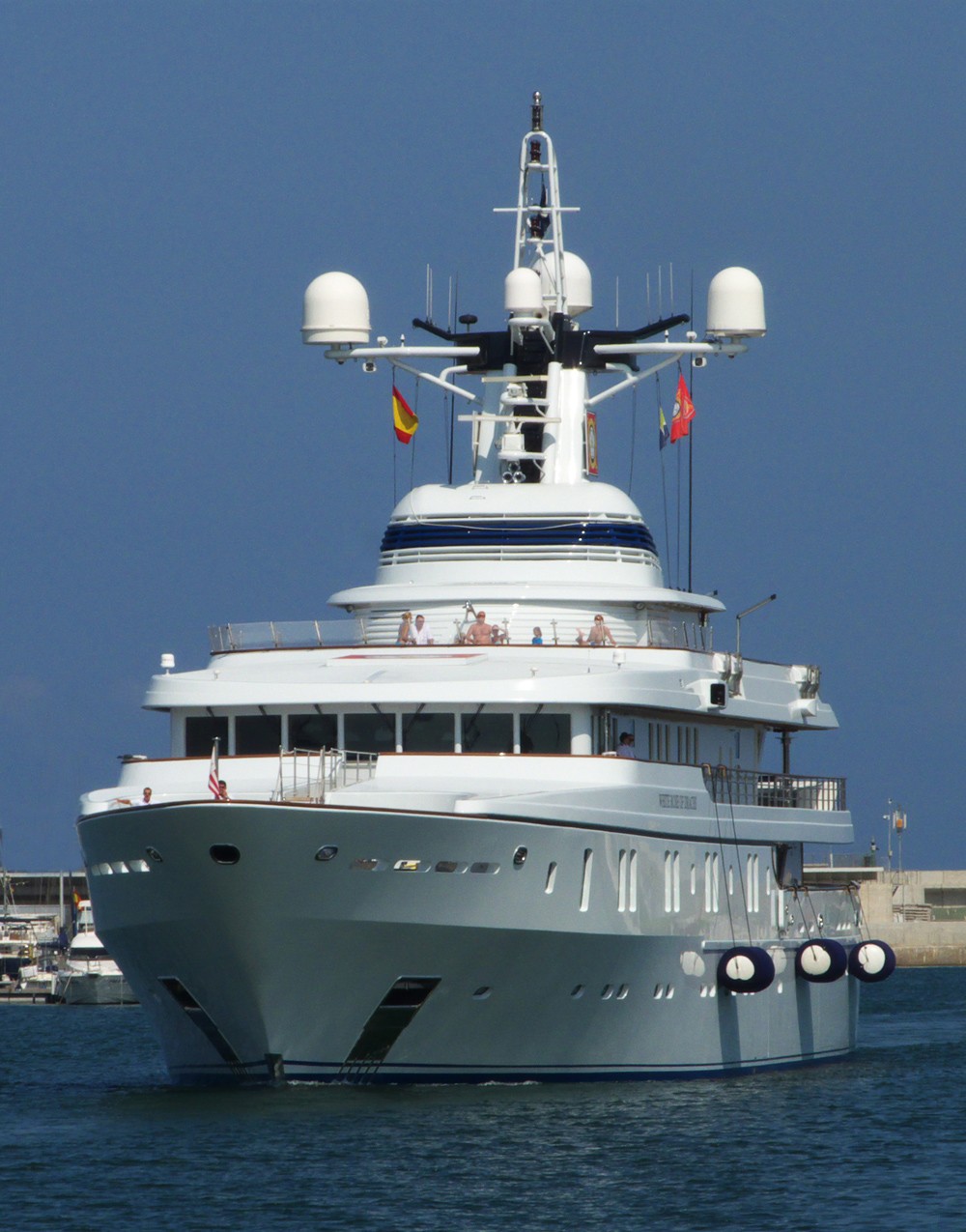 white rose drachs yacht